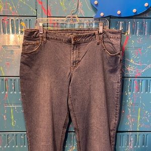 🧺Natural Reflections blue Jeans. 18 Tall.  P2-13